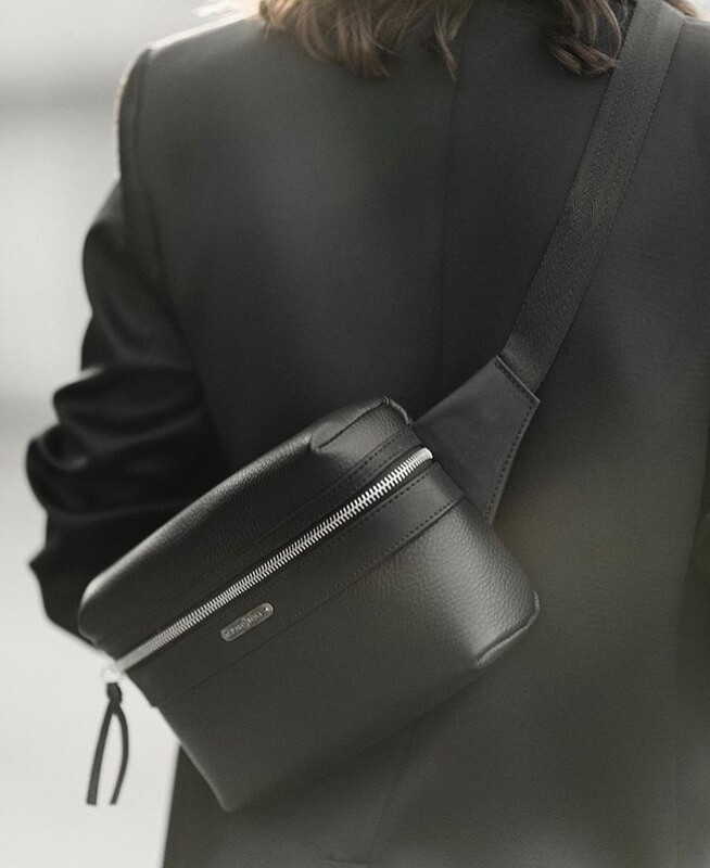 BELT BAG NEGRA