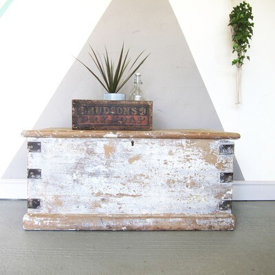 White Pine Trunk Chest Box Antique Rustic Coffee Table Victorian Storage
