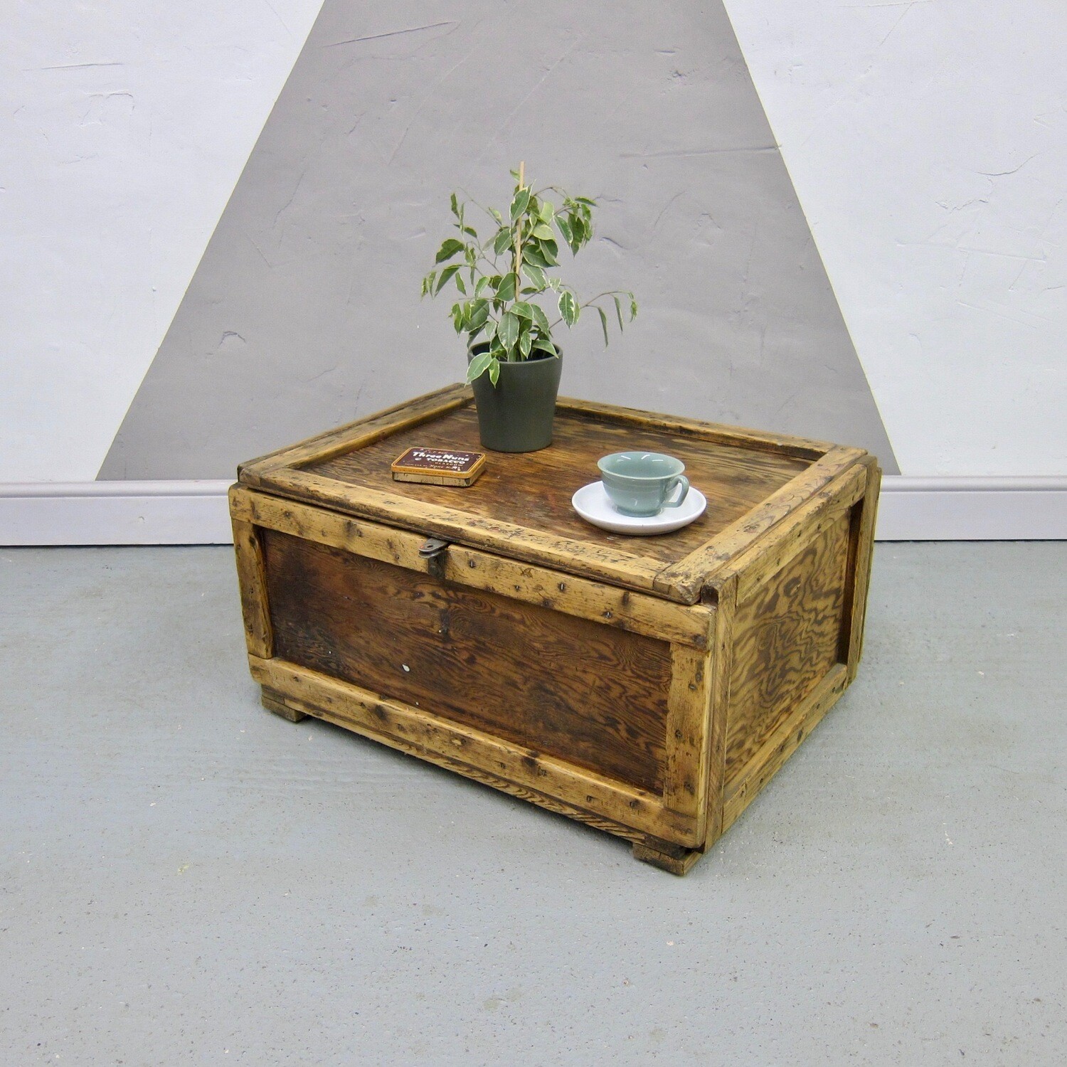 Rustic Pine Box Trunk Storage Vintage Old Coffee Table