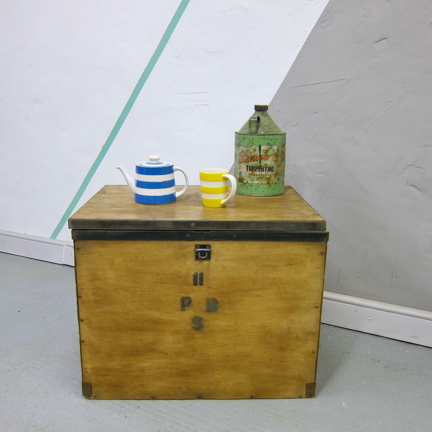 Vintage Storage Box Crate Old Rustic Trunk Chest Coffee Table
