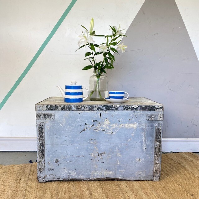 Industrial Pine Trunk Chest Box Antique Rustic Coffee Table  Storage