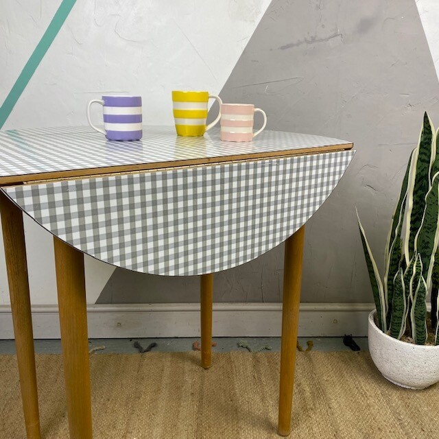 Mid Century Vintage Round Formica Kitchen Dining Table