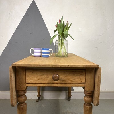 Victorian Farmhouse Extending Oak Kitchen Dining Table