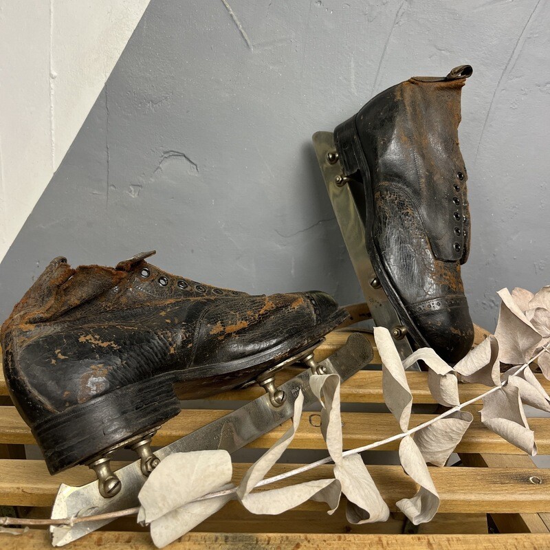 ​Vintage Leather Ice skates Brown Mid Century Antique Christmas Snow