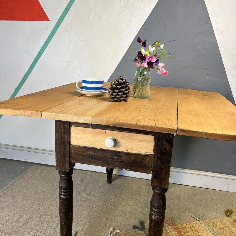 Victorian Farmhouse Extending Pine Kitchen Dining Table