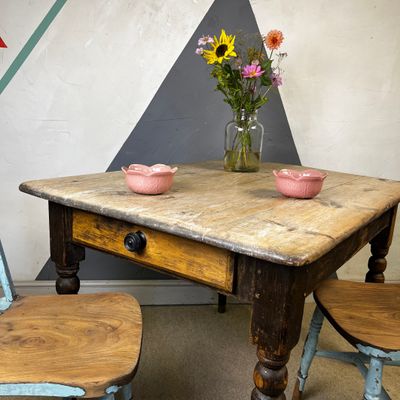 ​Rustic Scrub Top Pine Victorian Kitchen Dining Table