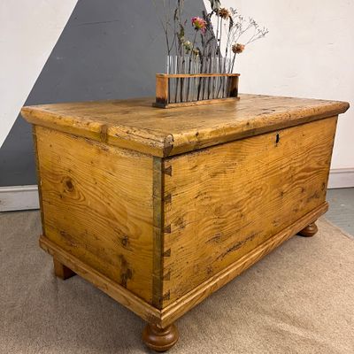 ​Large Victorian Pine Chest Trunk Blanket Box Storage Coffee Table