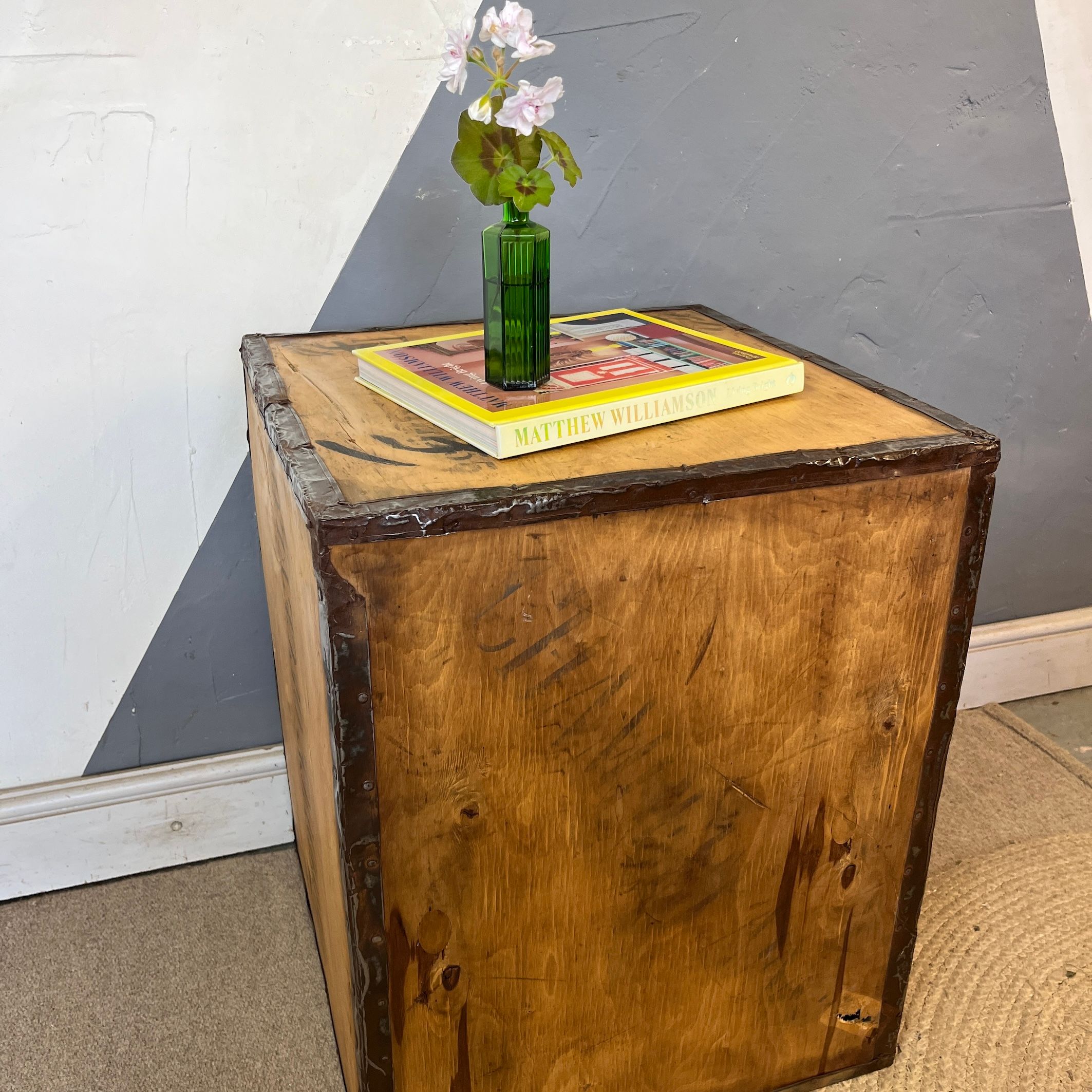Vintage Tea Chest Trunk Wooden Box Crate Storage Side Table Bed Side Ceylon