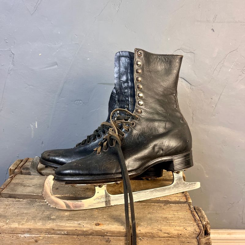 Antique 1920s Leather Ice skates