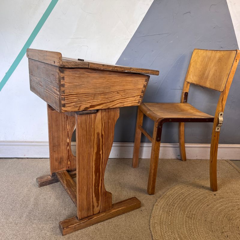 Early Victorian Traditional Antique Oak School Desk