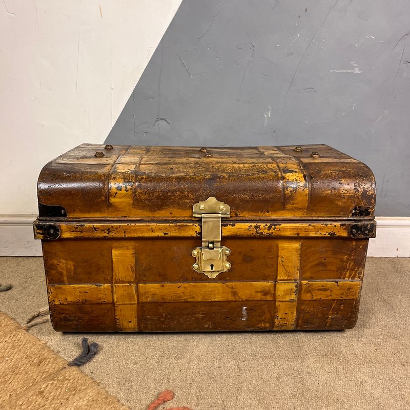 ​Antique Metal Trunk Chest Storage Box Coffee Table