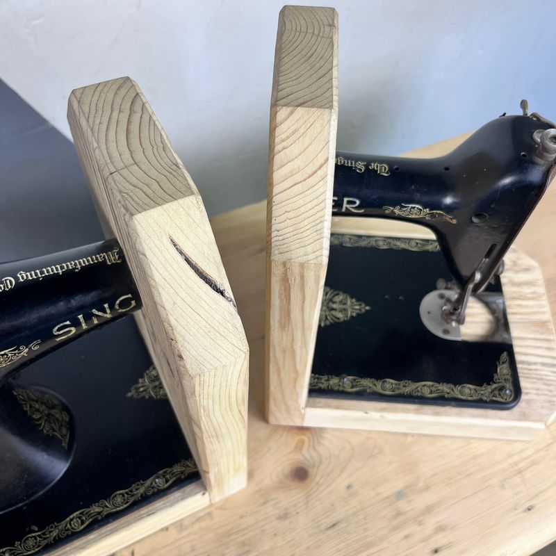 ​Up-Cycled Singer Sewing Machine Book End ​Up-Cycled Singer Sewing Machine Book End