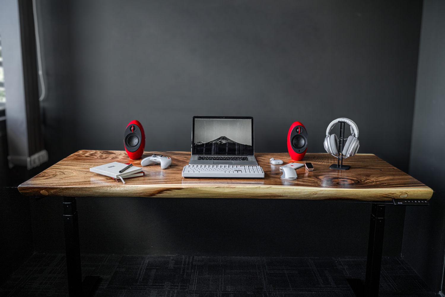 Smart Desk - South American Walnut