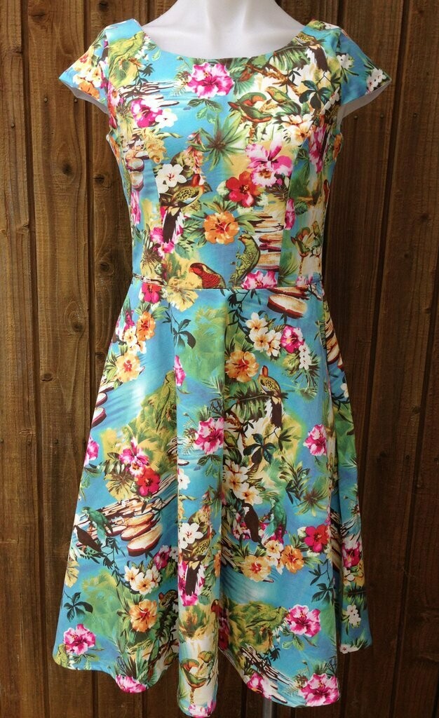 Victoria & Tropical Dress Size 8