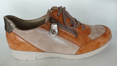 Sneakers femmes printemps / été - Swedi 04