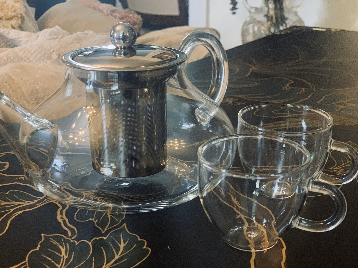 Dilly’s Signature Glass Tea Pot