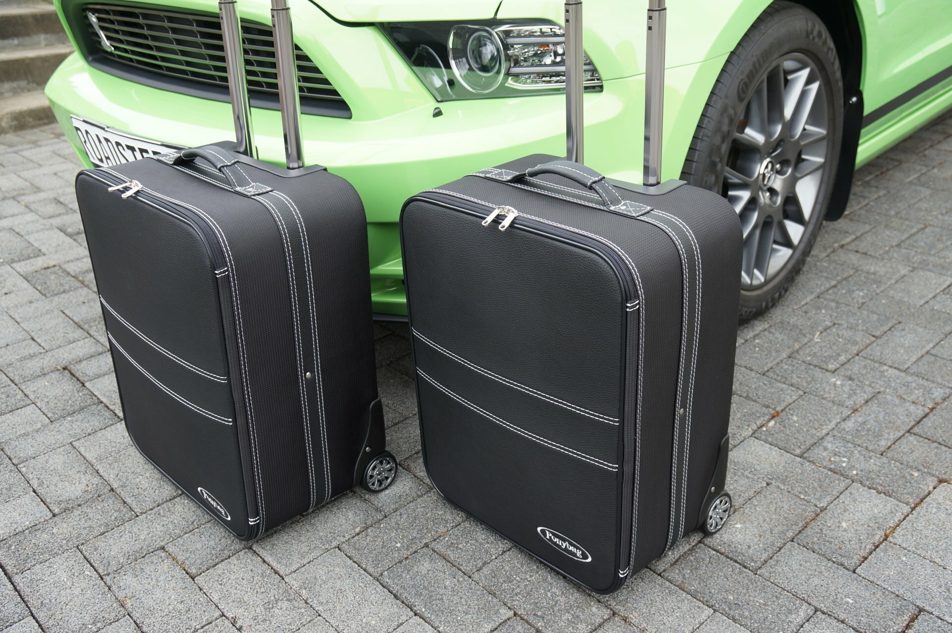 Ford Mustang 2005 Trunk