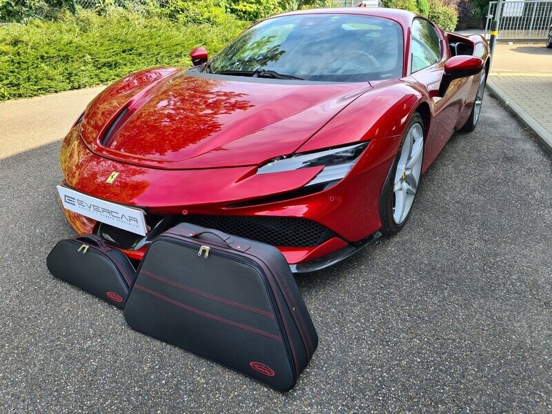 Roadsterbag kofferset Ferrari SF90 Coupe en Spider voorzijde 2-dlg