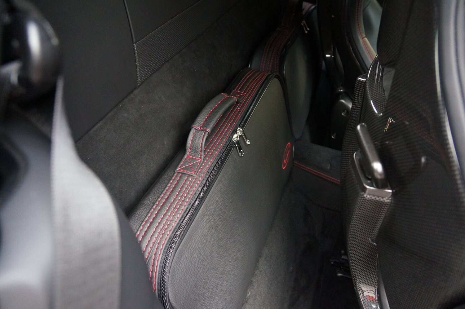 Roadsterbag suitcase set Ferrari 458 Italia with red stitching