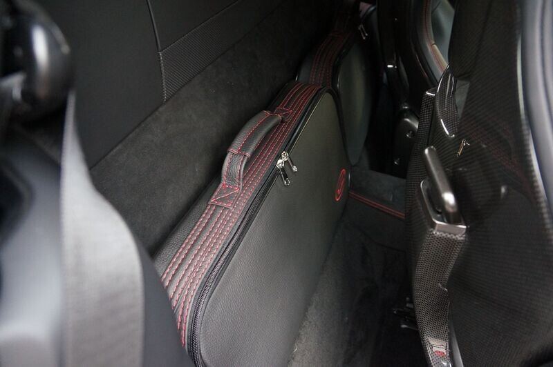 Roadsterbag suitcase set Ferrari F8 Tributo (2-piece) interior with red stitching