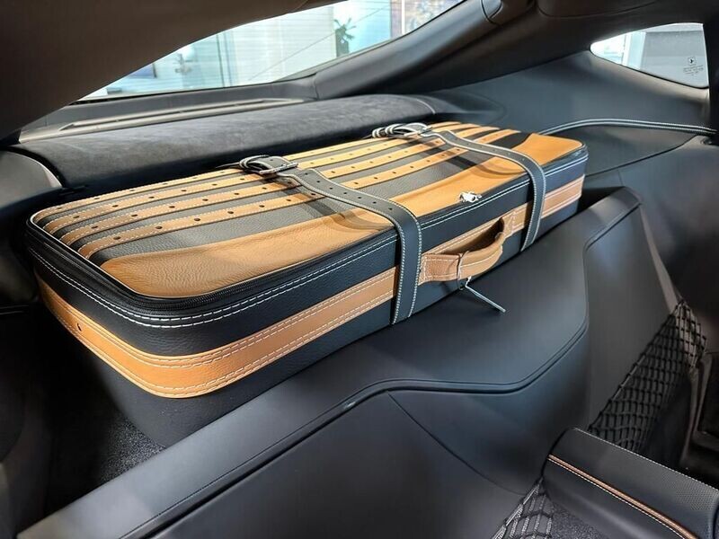 Roadsterbag suitcase Ferrari 812 Superfast rear seat