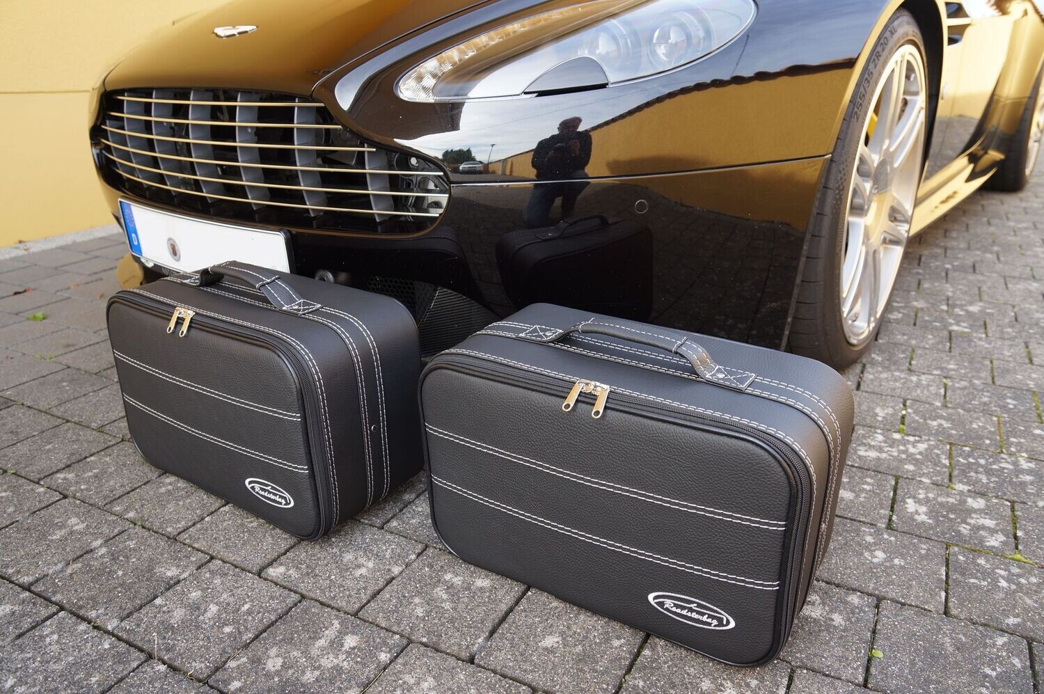 Roadsterbag suitcase set Aston Martin V8 Vantage Coupe 2-piece Black leather
