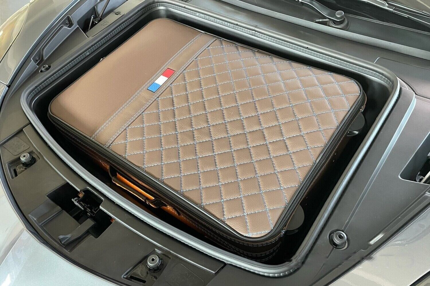 Roadsterbag suitcase Alpine A110 front 1-piece leather Camel