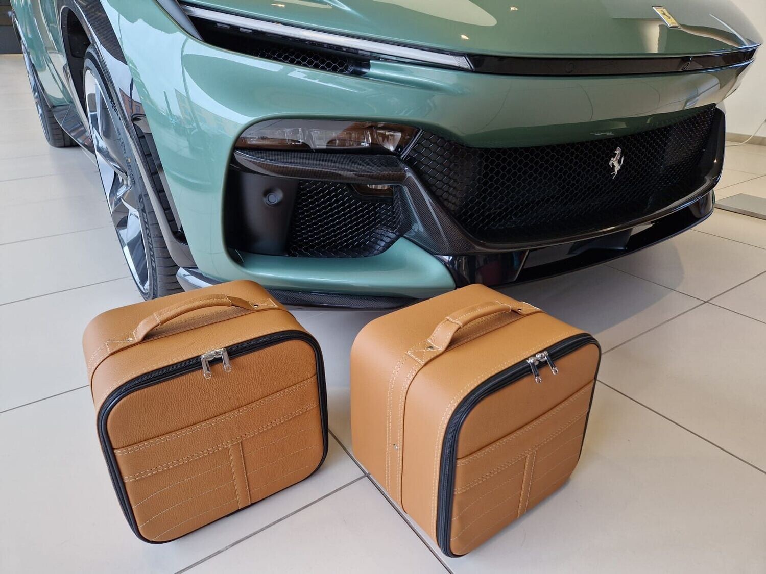 Roadsterbag kofferset Ferrari Purosangue achterbank 2-dlg Sabbia leder