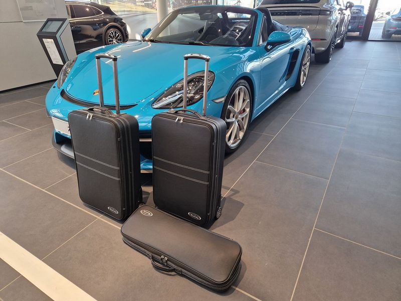 Roadsterbag suitcase set Porsche 718 Spyder front (full leather)