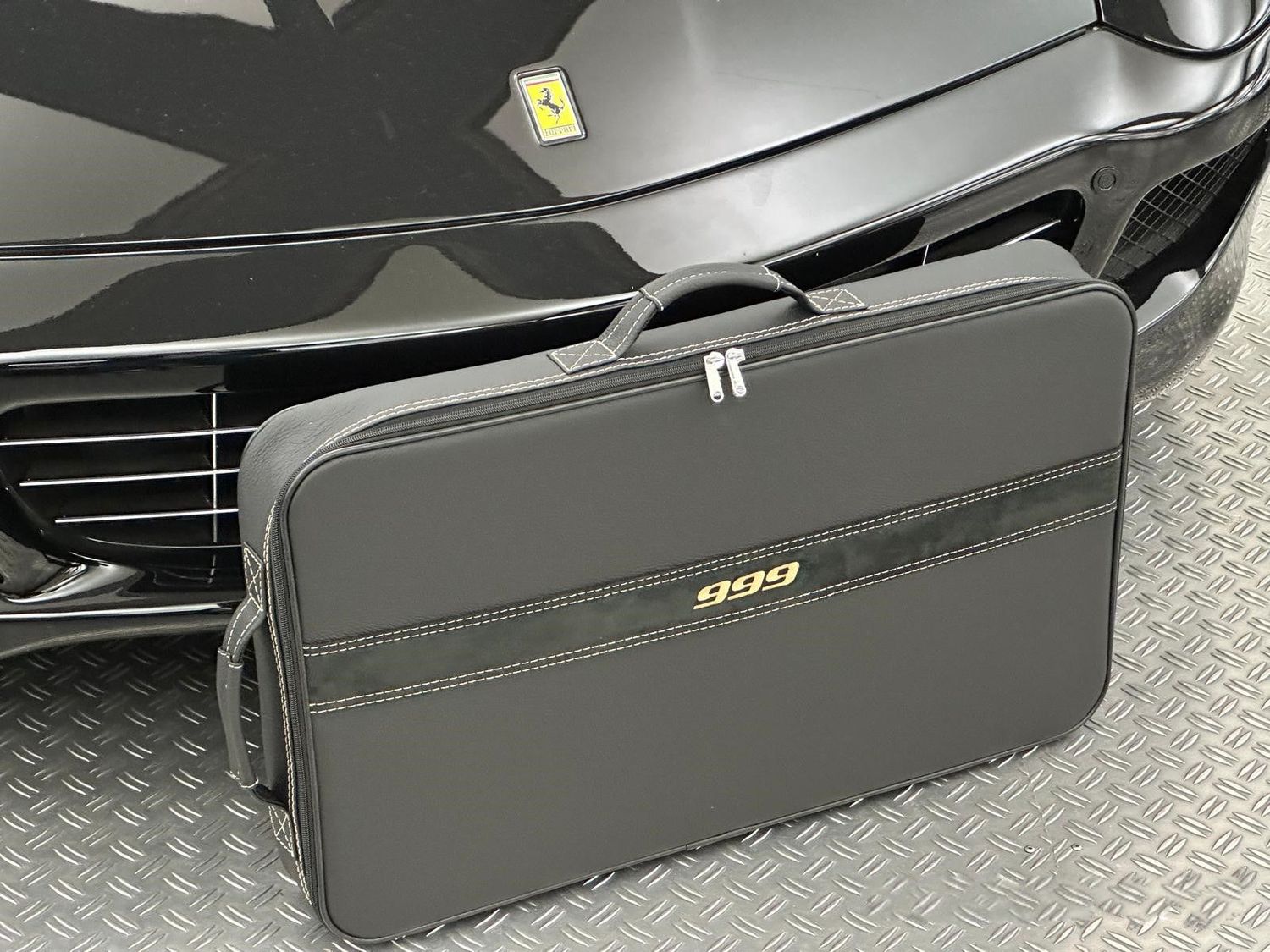 Roadsterbag garment bag Ferrari 599 GTB
