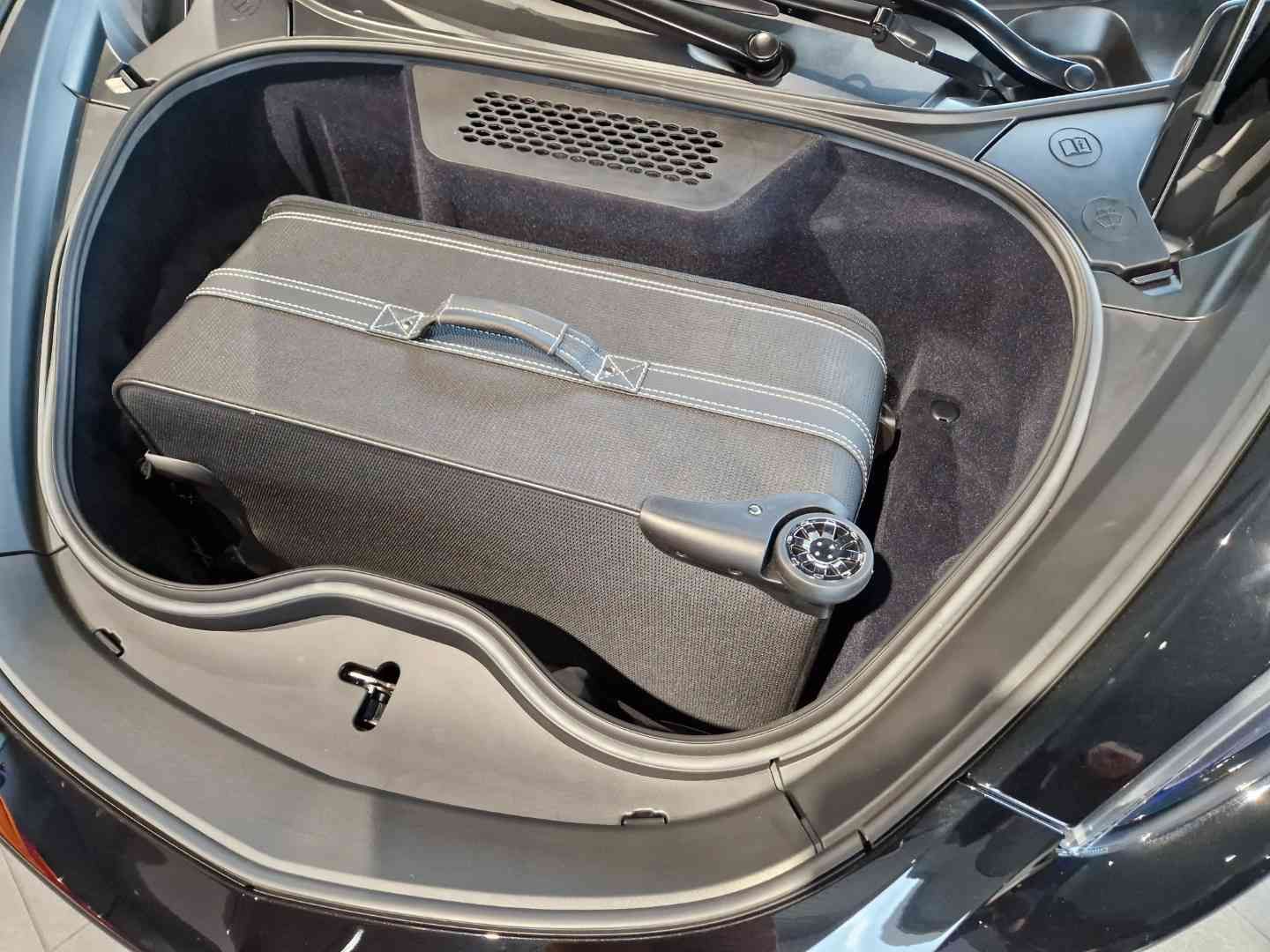 Roadsterbag koffer McLaren GT 2019- voorzijde (1-delig)