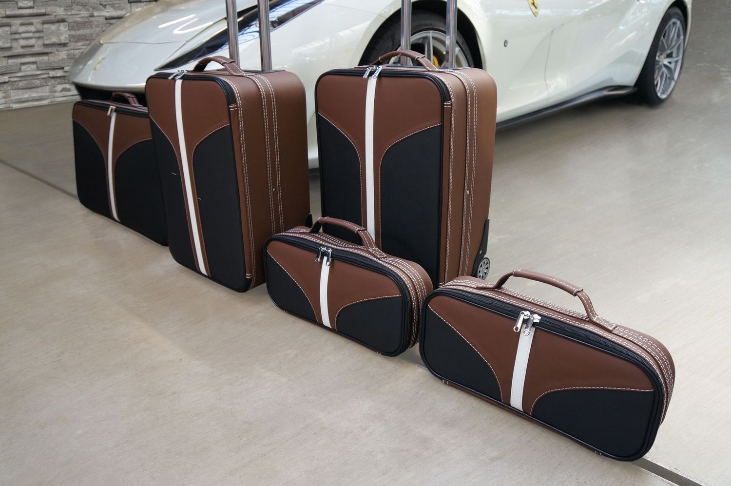 Roadsterbag suitcase set Ferrari 812 Superfast Multicolor Roadsterbag suitcase set Ferrari 812 Superfast Multicolor