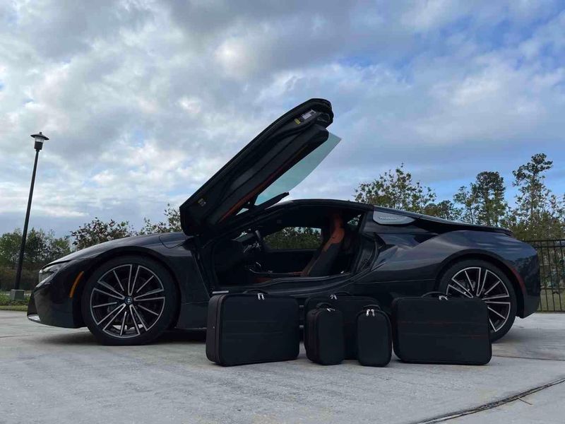 Roadsterbag suitcase set for BMW i8 Cabriolet with red stitching