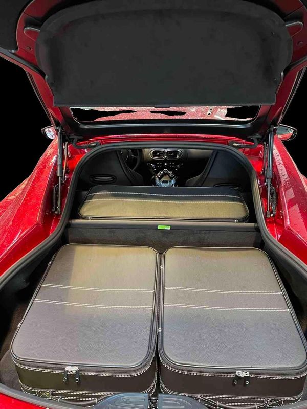 Roadsterbag suitcase set Aston Martin Vantage Coupe 2024 4-piece Black leather