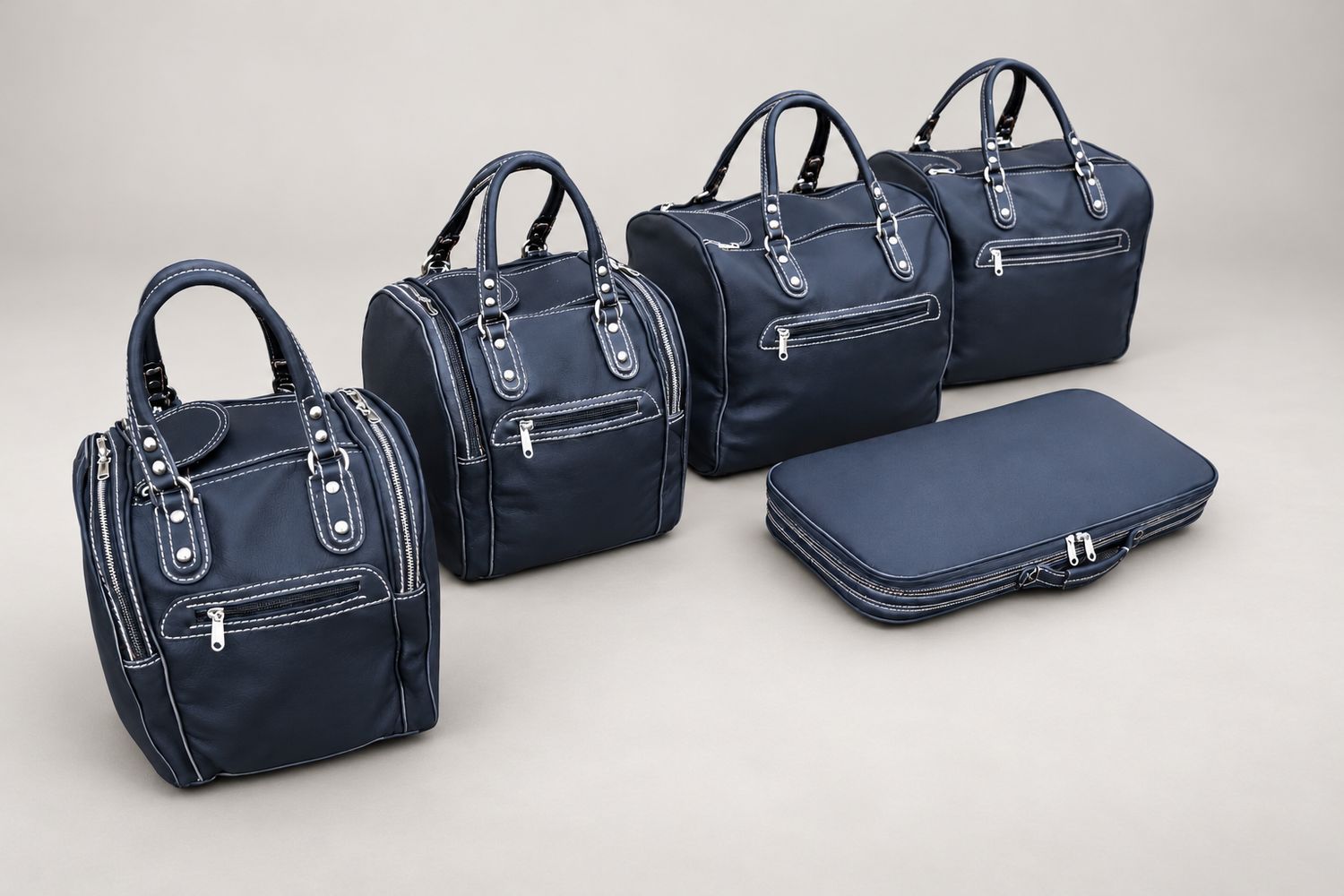 Roadsterbag suitcase set Aston Martin DBS Coupe (2007-2012) 5-piece Black leather Roadsterbag suitcase set Aston Martin DBS Coupe (2007-2012) 5-piece Black leather