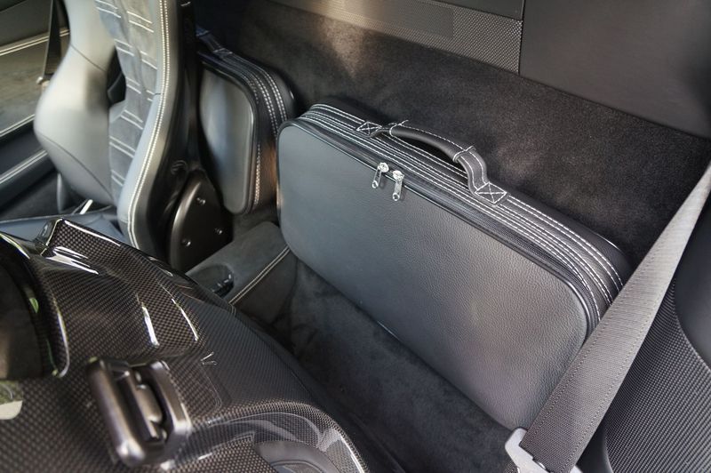 Roadsterbag suitcase set Ferrari F8 Tributo (2-piece) interior with silver-white stitching