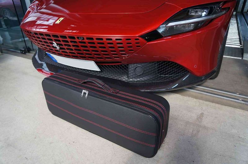 Roadsterbag suitcase Ferrari Roma + red seams (1-pcs)