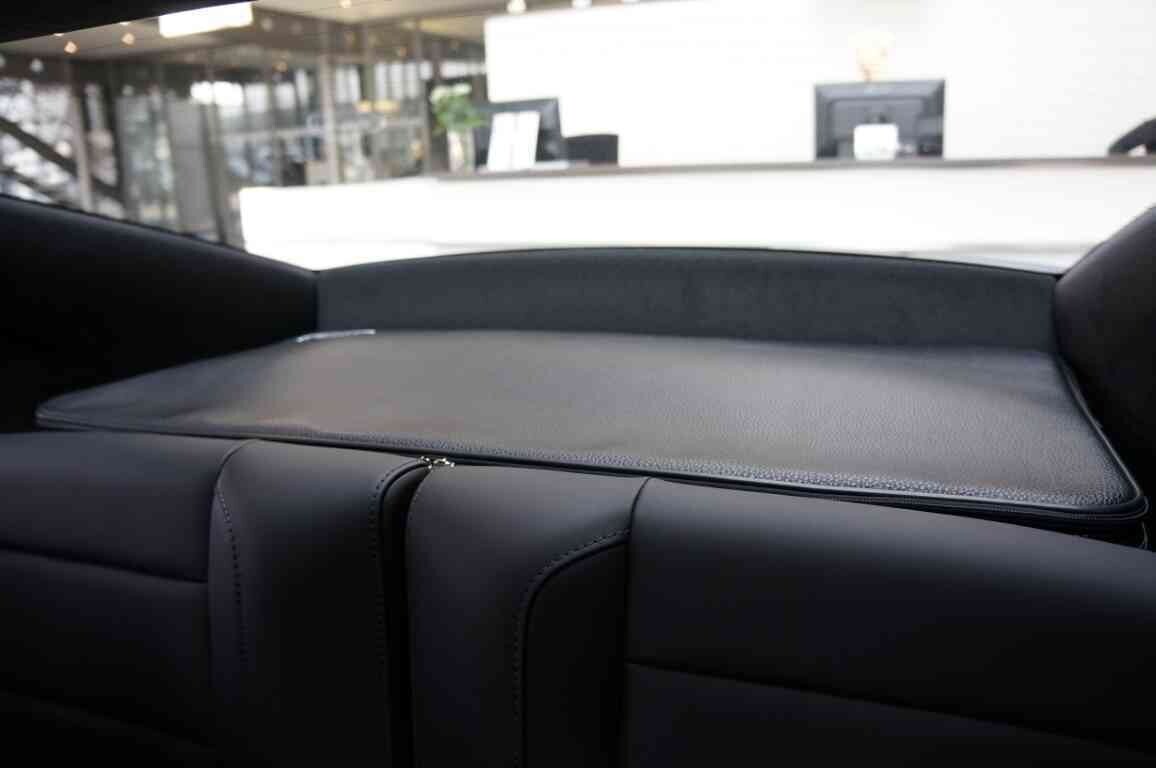 Roadsterbag suitcase Porsche 992 Targa parcel shelf (full leather) Roadsterbag suitcase Porsche 992 Targa parcel shelf (full leather)