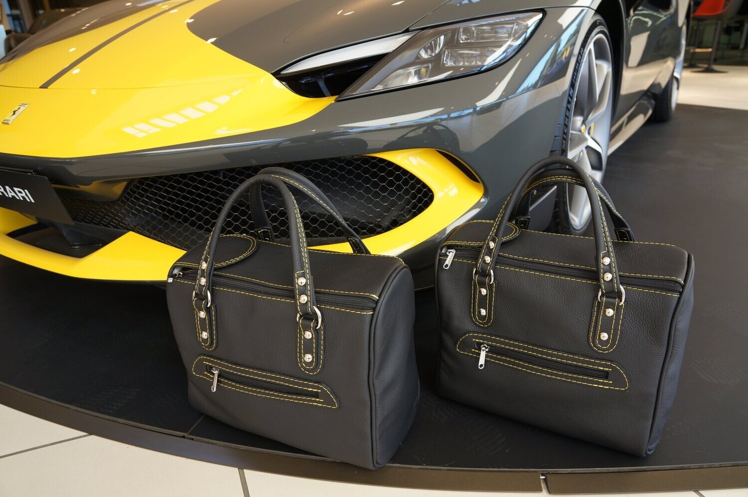 Roadsterbag set of bags Ferrari 296 GTB Interior Roadsterbag set of bags Ferrari 296 GTB Interior