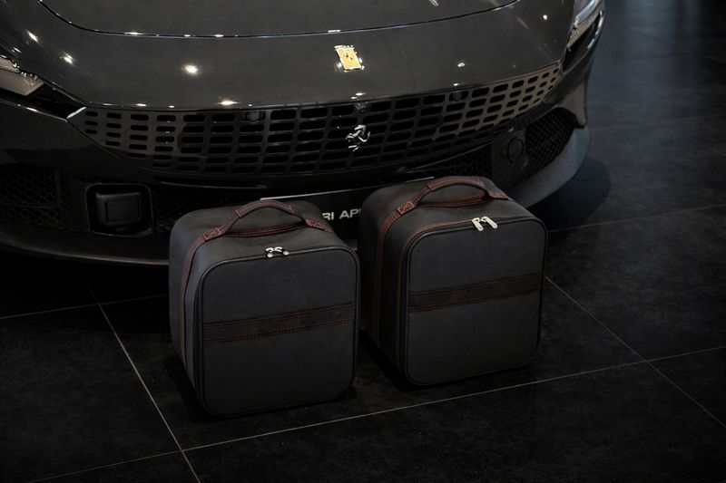 Roadsterbag suitcase set Ferrari Roma Spider Interior + red seams (2-pcs)