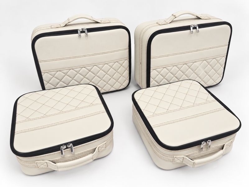 Roadsterbag suitcase set Porsche 991 rear seat in Nebbia leather and Diamond pattern