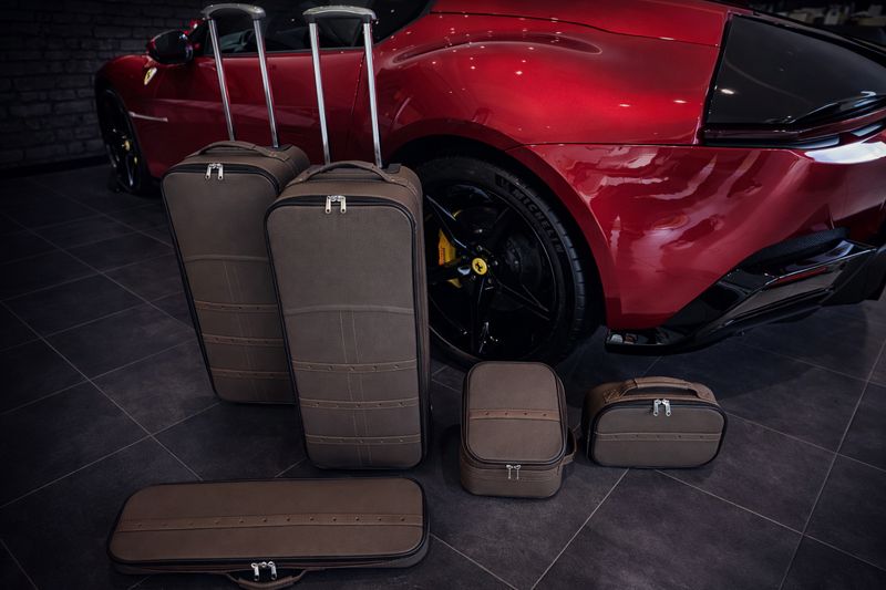 Roadsterbag suitcase set Ferrari 12Cilindri Spider in Caffé leather (4-pcs)