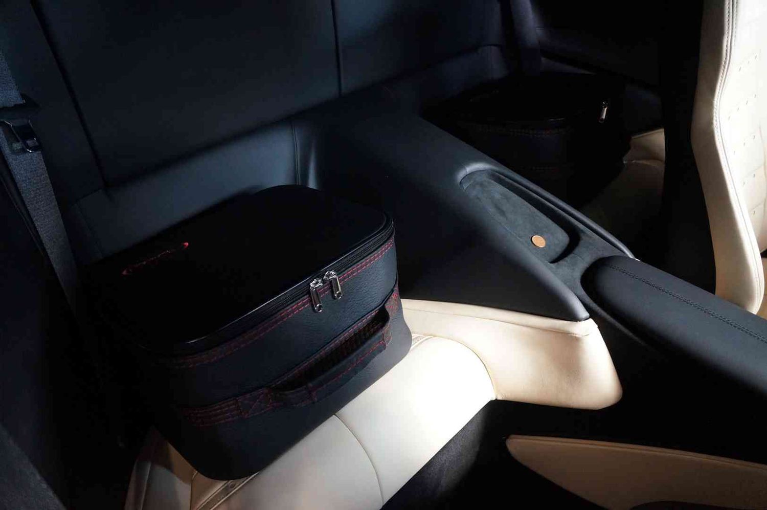 Roadsterbag suitcase set Ferrari Amalfi Coiupé back seat + red seams (2-pcs)