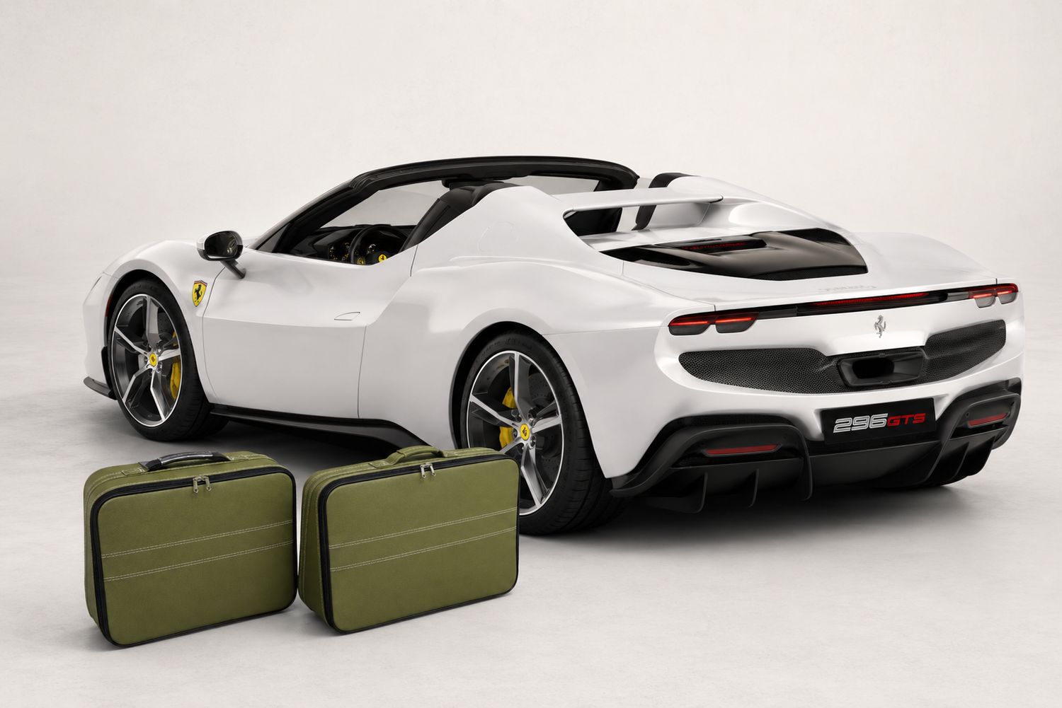 Roadsterbag suitcase set Ferrari 296 GTS trunk Apple Green (Art. 221) Roadsterbag suitcase set Ferrari 296 GTS trunk Apple Green (Art. 221)