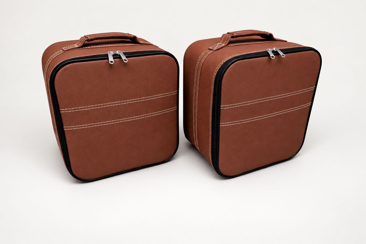 Roadsterbag suitcase set Ferrari Roma Spider Interior in Terra leather (2-pcs) Roadsterbag suitcase set Ferrari Roma Spider Interior in Terra leather (2-pcs)