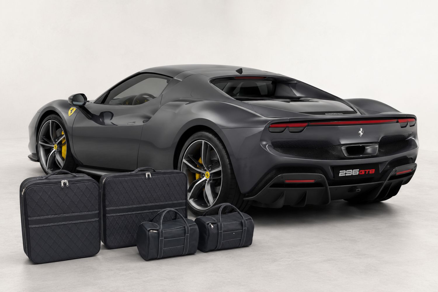 Roadsterbag suitcase set Ferrari 296 GTB trunk & interior Roadsterbag suitcase set Ferrari 296 GTB trunk & interior