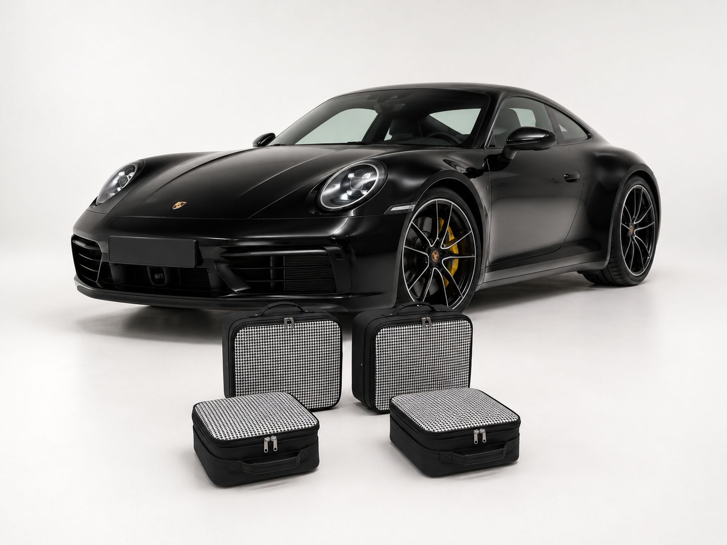 Roadsterbag suitcase set Porsche 992 rear seat in leather with Pepita Front Roadsterbag suitcase set Porsche 992 rear seat in leather with Pepita Front