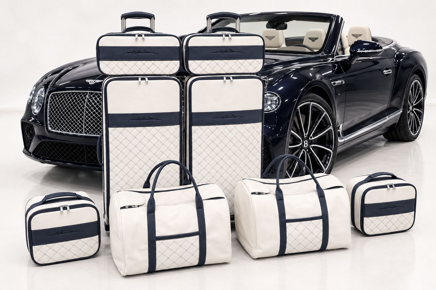 Roadsterbag suitcase set Bentley Continental GTC 2019-2023 in Avorio leather + Silhouette (8-pcs) Roadsterbag suitcase set Bentley Continental GTC 2019-2023 in Avorio leather + Silhouette (8-pcs)