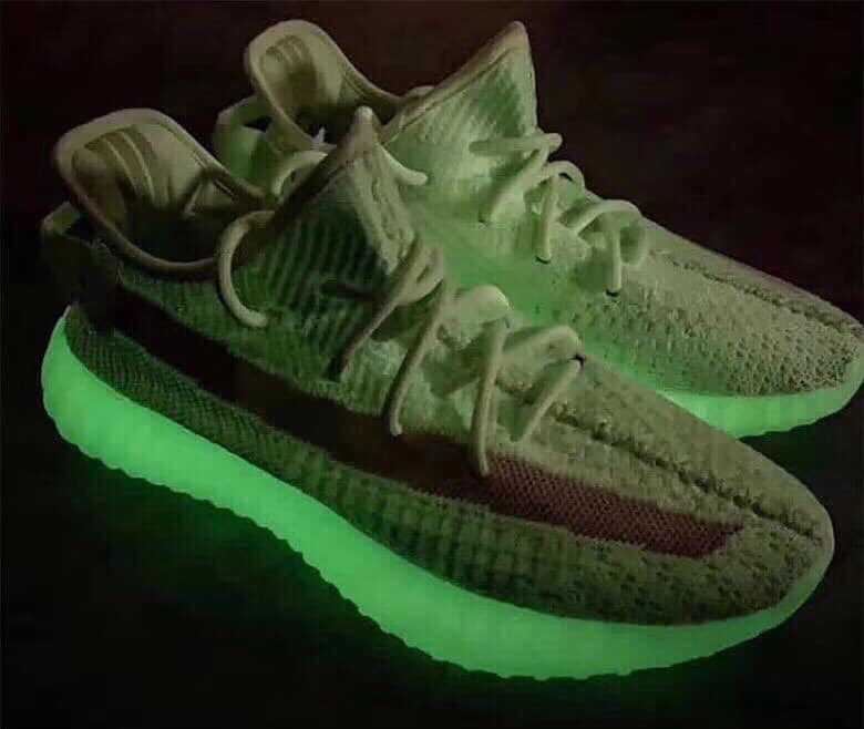 glow in the dark yeezy shoes