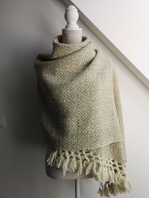 Handmade Natural Wool Rebozo White and beige. Handmade Natural Wool Rebozo White and beige.